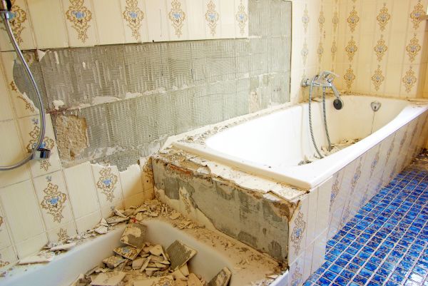 Bathtub Demolition in Visalia